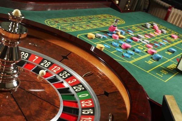 dewa6d Live Draw mobile interface showing live dealer table with betting panel and chat